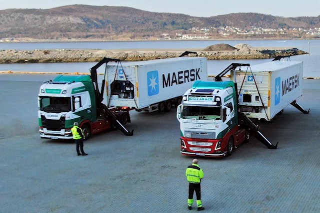 Two 160 Lift 40Ft Reefer Norway