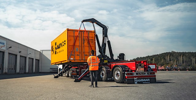 Hammar 160 sidelifter Lifting Ground 3