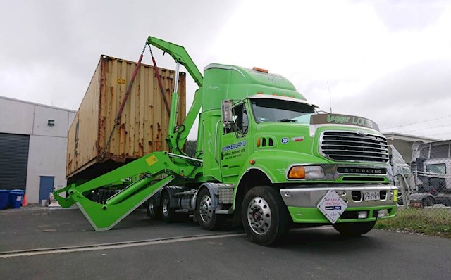 Hammar 110 swinglift Container