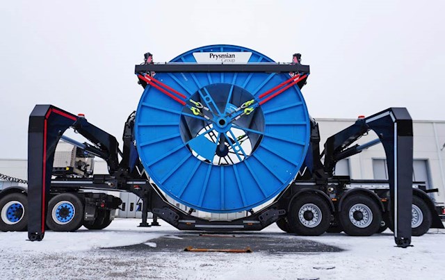 Cable Drum handling Sideloader Case