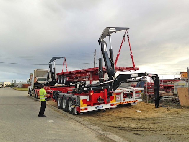 Hammar155 Sidelifter Transfer Trailer