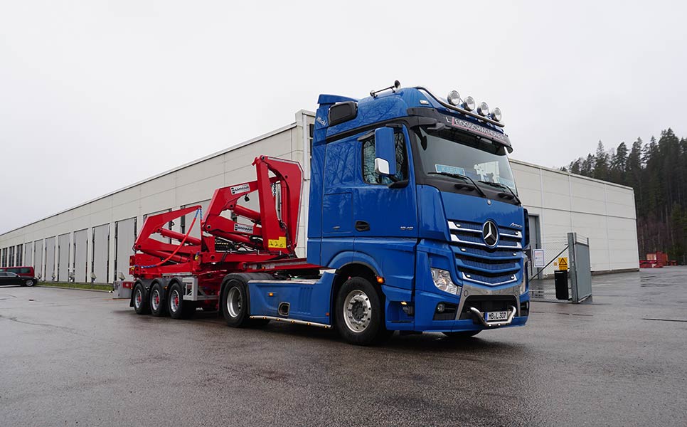 Hammar 119 Sidelifter Mercedes Truck