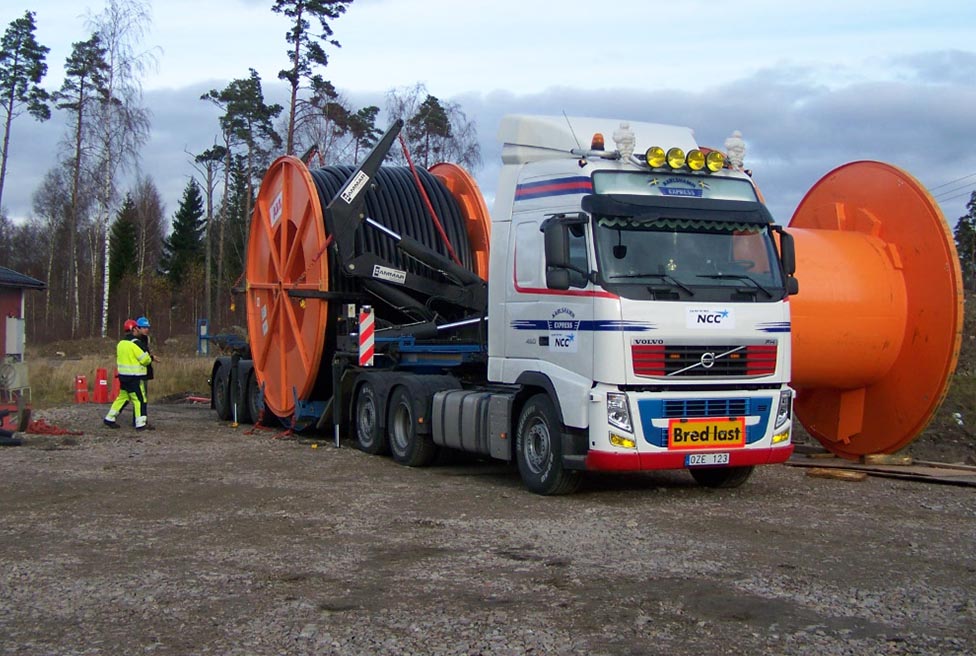 First Cable Drum Sideloader