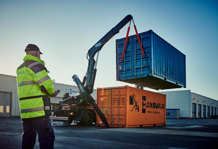 Hammar Megareach Sideloader Operator