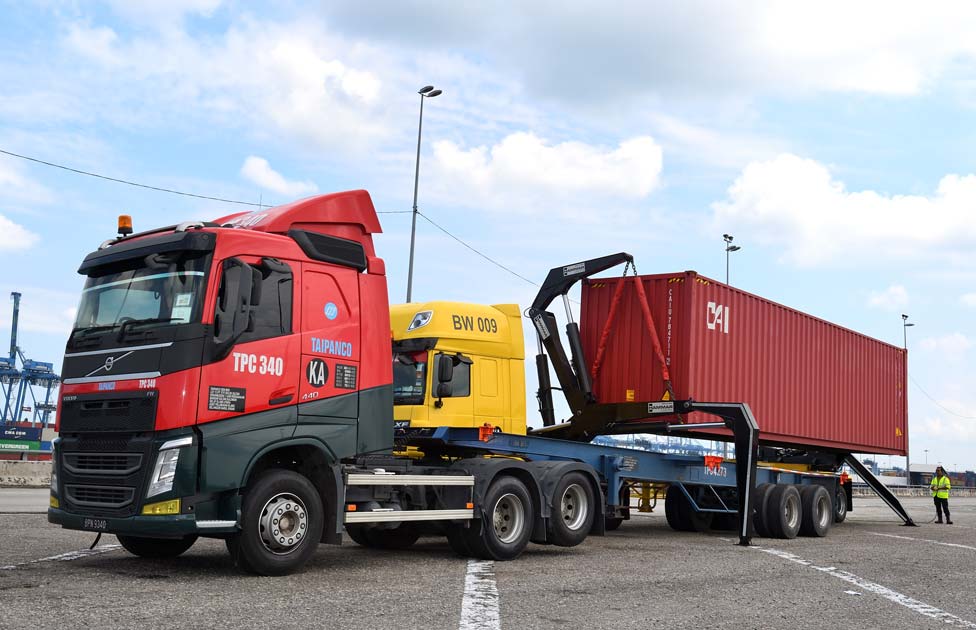 Hammar 153 Sideloader Transfer Start